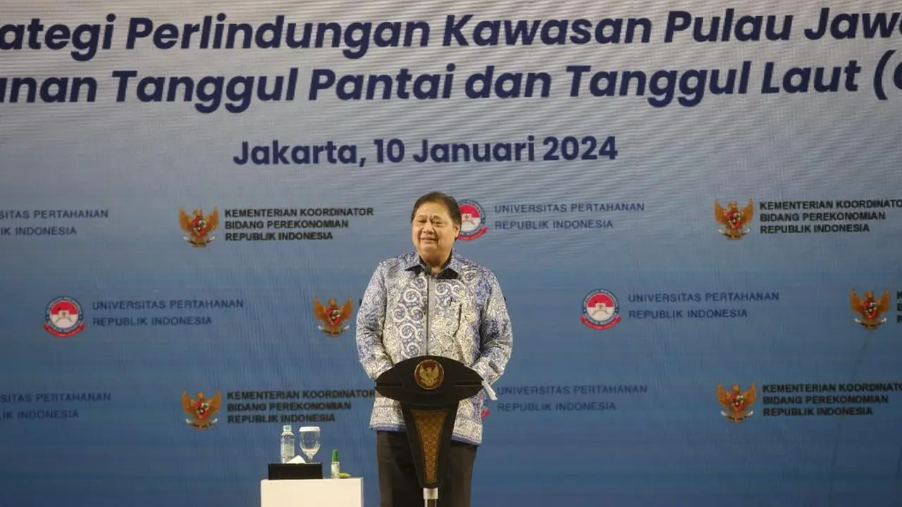 Menteri Koordinator Bidang Perekonomian Airlangga Hartarto saat menyampaikan opening speech pada Seminar Nasional: Strategi Perlindungan Kawasan Pulau Jawa, Melalui Pembangunan Tanggul Pantai Dan Tanggul Laut (Giant Sea Wall), Rabu (10/1/2024).
