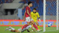 Pemain Timnas Indonesia U-22, Kadek Arel saat melawan Myanmar U-22 pada pertandingan SEA Games 2025 di 700th Anniversary Stadium, Chiang Mai, Jumat (12/12/2025). (Bola.com/Bagaskara Lazuardi)