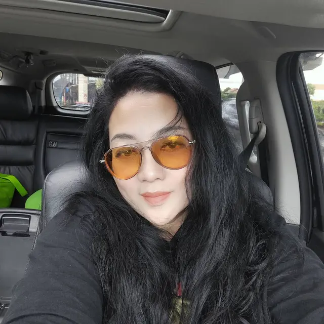 Ingat Tante Pressier di Keluarga Cemara? Ini 6 Potret Terbaru Wina Zulfiana