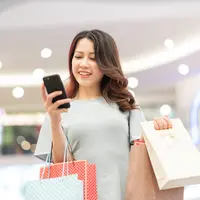 Ilustrasi perempuan belanja/copyrightshutterstock/TimeImage Production