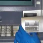 Sebenarnya apa dan bagaimana cara kerja teknik skimming kartu ATM?