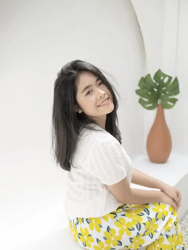 Potret Cantik Alifa Lubis Mantan Artis Cilik Beranjak Dewasa