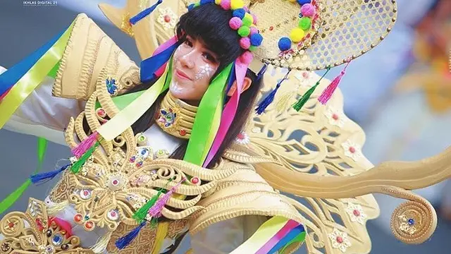 Biasa Tampil Natural, 6 Potret Tiara Anugrah dengan Makeup Tebal Ini Bikin Pangling