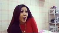 Rey Utami Ingin Tetap Tampil Cantik Saat Melahirkan