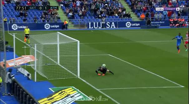 Atletico Madrid terus mempertahankan posisi mereka di peringkat dua klasemen La Liga usai meraih kemenangan tipis 1-0 atas tuan ru...