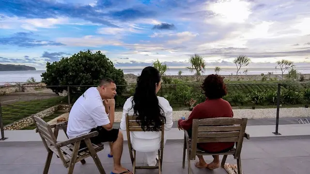 Krisdayanti dan Susi Pudjiastuti (Instagram/krisdayantilemos)