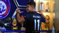 Gian Zola, saat diperkenalkan sebagai pemain Arema FC. (Bola.com/Iwan Setiawan)