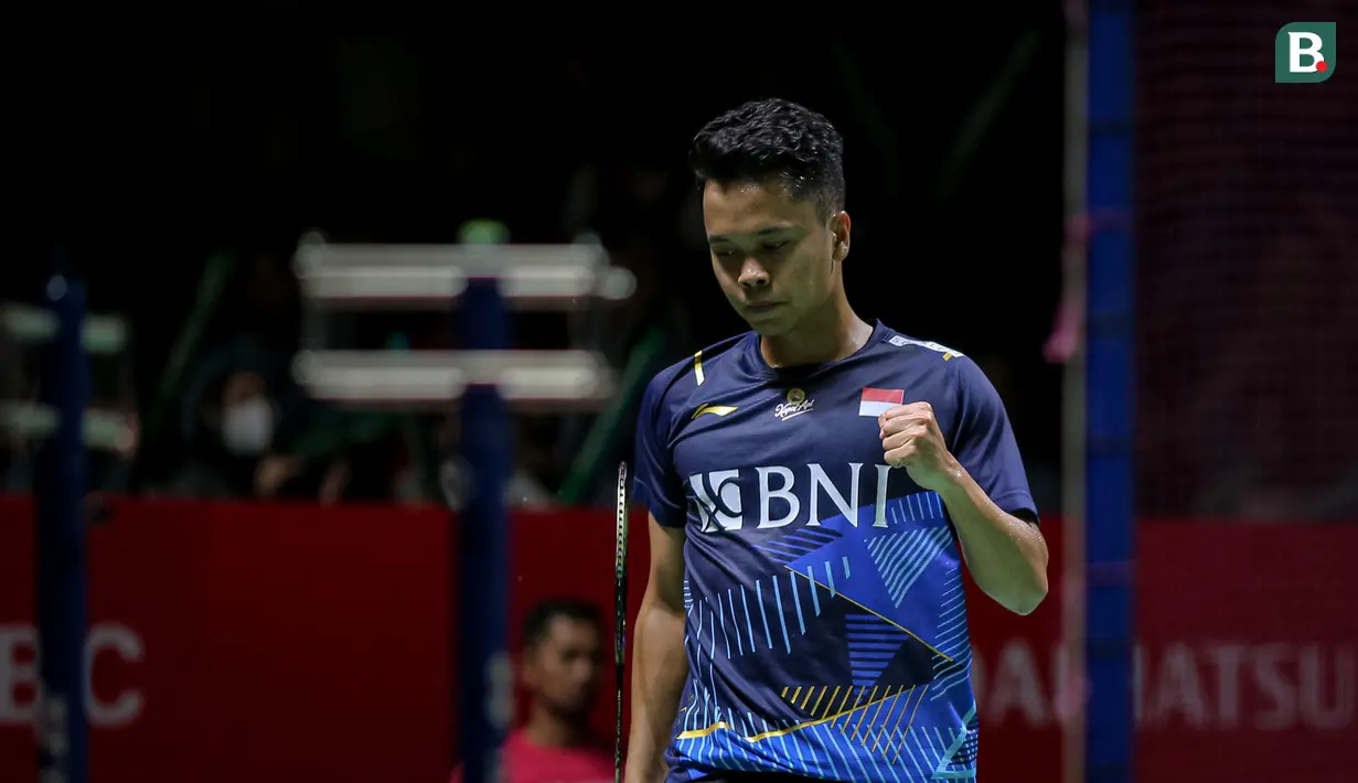 <p>Selebrasi tunggal putra Indonesia, Anthony Sinisuka Ginting setelah meraih angka saat menghadapi wakil Singapura, Loh Kean Yew pada babak perempatfinal Daihatsu Indonesia Masters 2024 di Istora Senayan, Jakarta, Jumat (26/1/2024). Anthony Ginting menang dua game langsung dengan skor 21-17, 21-19. (Bola.com/Bagaskara Lazuardi)</p>