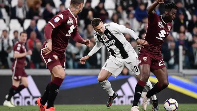 FOTO: Cristiano Ronaldo Selamatkan Juventus dari Kekalahan atas Torino