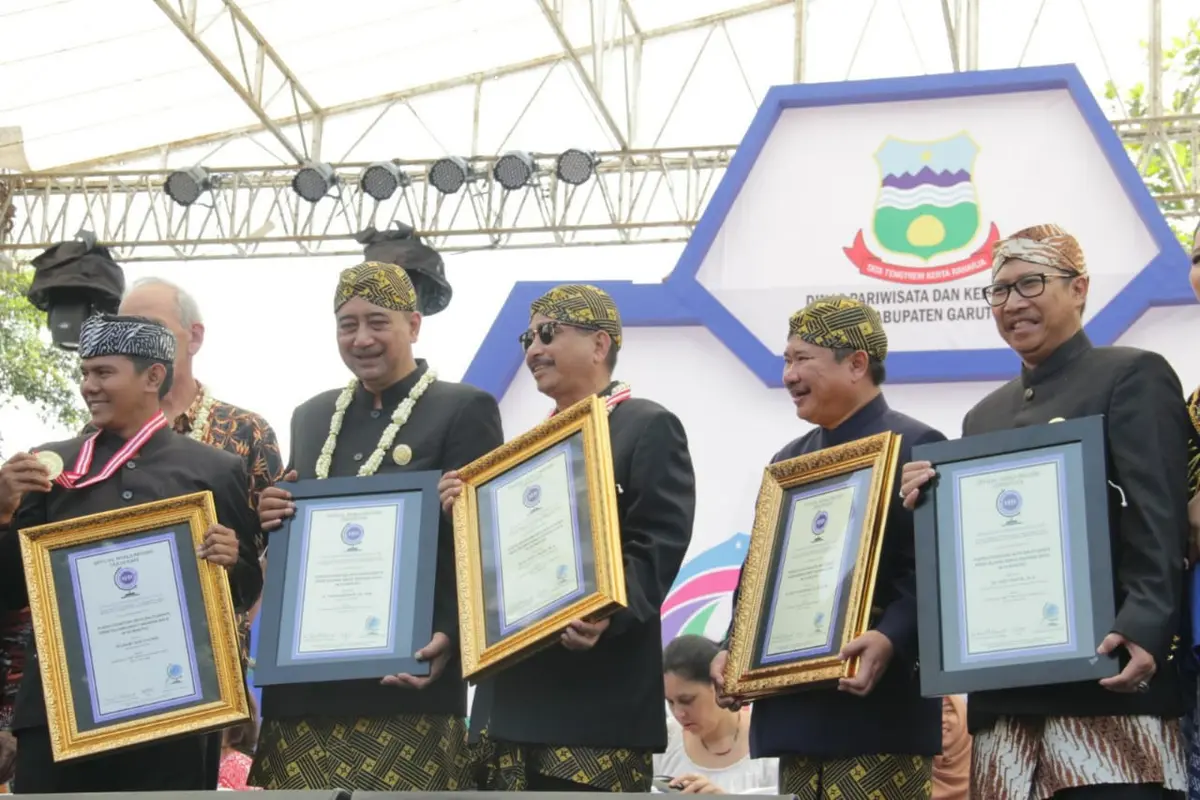 Pemecehan rekor musik celentung