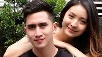 Verrell Bramasta Temani Natasha Wilona Rayakan Natal
