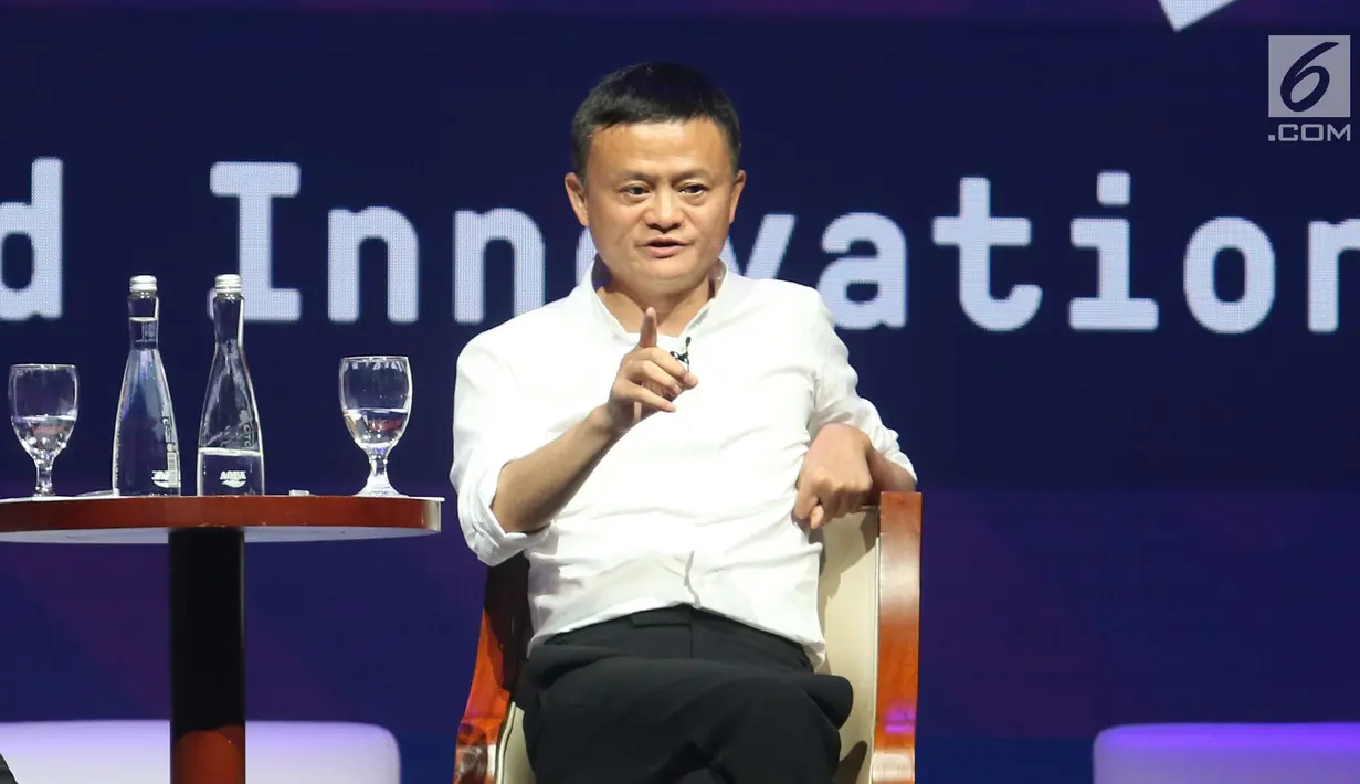 Pendiri Alibaba Group Jack Ma dalam diskusi panel “Disrupting Development” Pertemuan IMF-Bank Dunia di Nusa Dua, Bali pada Jumat (12/10). Jack Ma mengatakan “pebisnis tak punya rasa takut, kompetitor yang seharusnya takut”.Liputan6.com/Angga Yuniar
