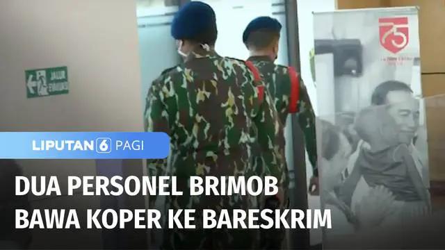 Ada dua personel Brimob Polri mendatangi Gedung Bareskrim Polri Jakarta pada Rabu (10/08) sore. Salah satu anggota Brimob membawa sebuah koper yang diduga merupakan barang bukti kasus pembunuhan Brigadir Yoshua.