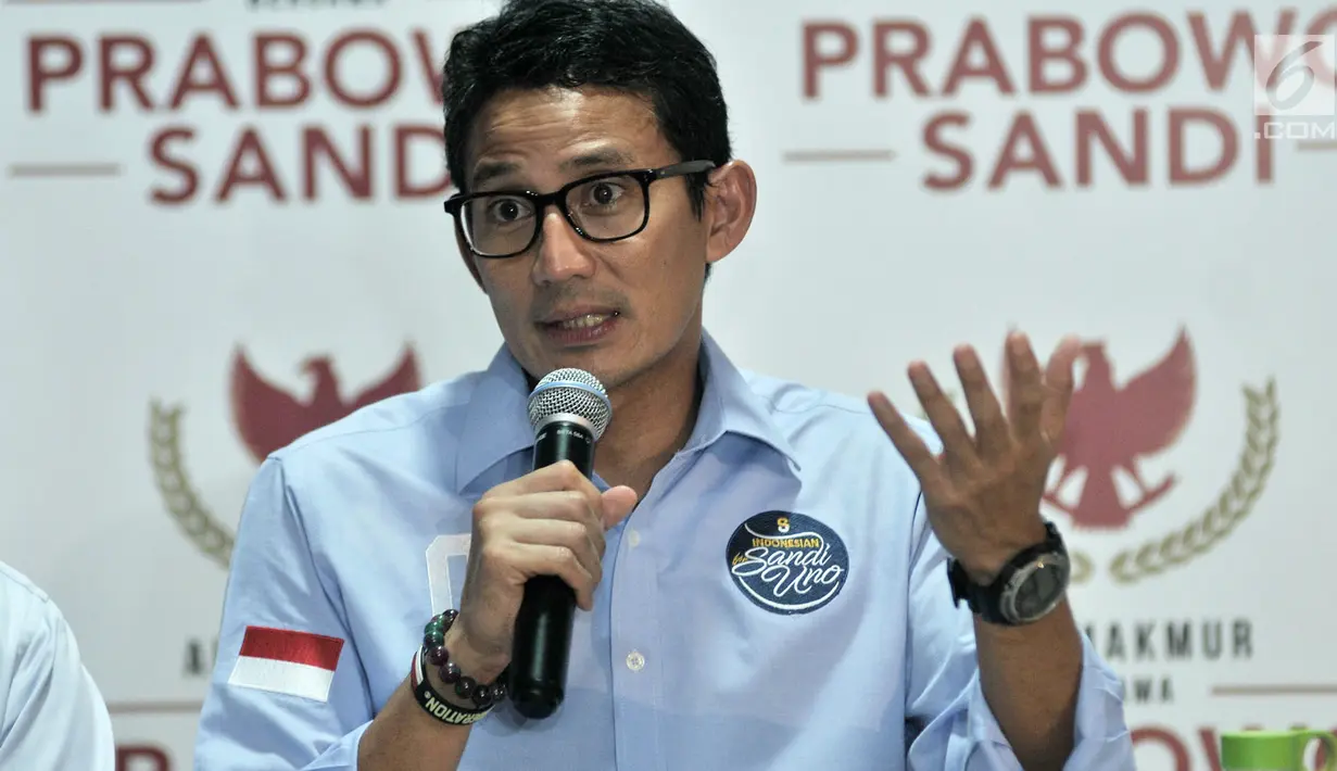 Cawapres nomor urut 2 Sandiaga Uno memaparkan penerimaan dan pengeluaran dana kampanye pasangan Prabowo-Sandiaga di Jakarta, Rabu (28/11). Penerimaan dana kampanye pribadi Sandiaga sebesar Rp 28,5 miliar. (merdeka.com/Iqbal S Nugroho)