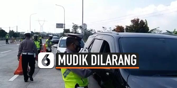 VIDEO: Tak Usah Mudik, Kendaraan Keluar di Tol Salatiga Diperiksa Petugas