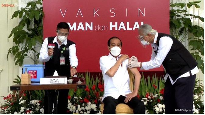 Mengintip Potret Jokowi Jadi Orang Pertama Disuntik Vaksin ...