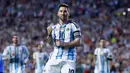 Pemain Argentina, Lionel Messi, melakukan selebrasi setelah mencetak gol ke gawang Islandia pada laga uji coba di Jordan-Hare Stadium, Auburn, Alabama, Amerika Serikat, Rabu (10/6/2026). (AP Photo/Butch Dill)