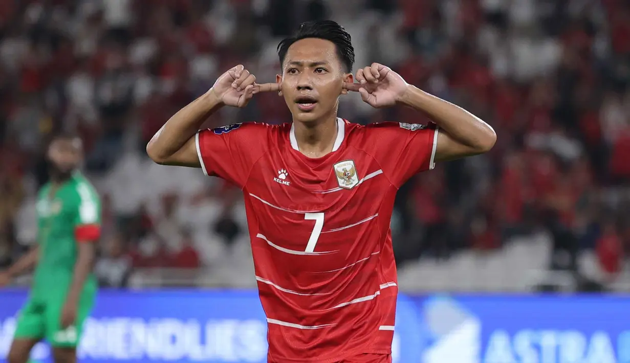 Pemain Timnas Indonesia, Beckham Putra, merayakan golnya saat melawan Saint Kitts and Nevis pada ajang FIFA Series 2026 di Stadion Utama Gelora Bung Karno (SUGBK), Jumat (27/3/2026) malam WIB. Menghadapi Saint Kitts and Nevis di FIFA Series 2026, Timnas Indonesia meraih hasil positif. (Bola.com/Abdul Aziz)