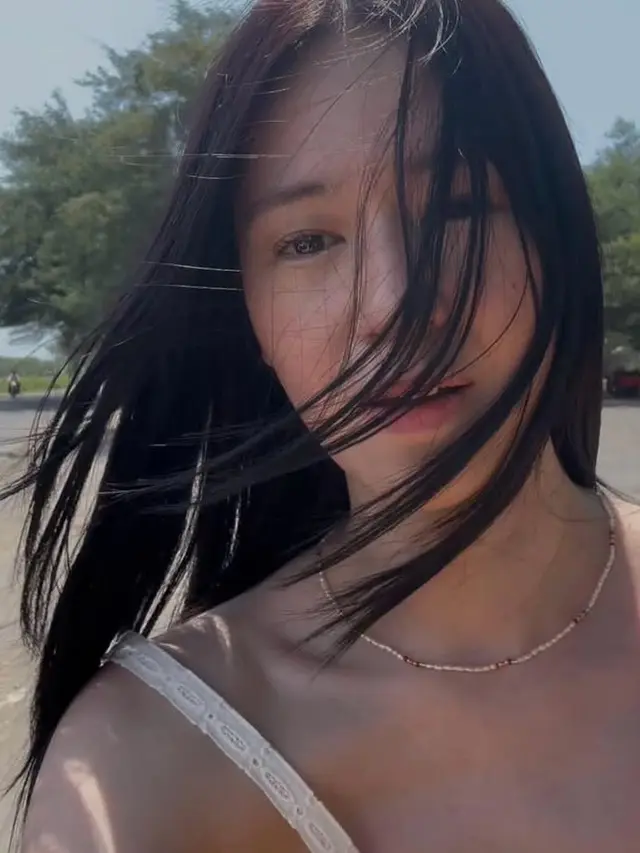 Laura Basuki Berada di Yogyakarta. [@laurabas]