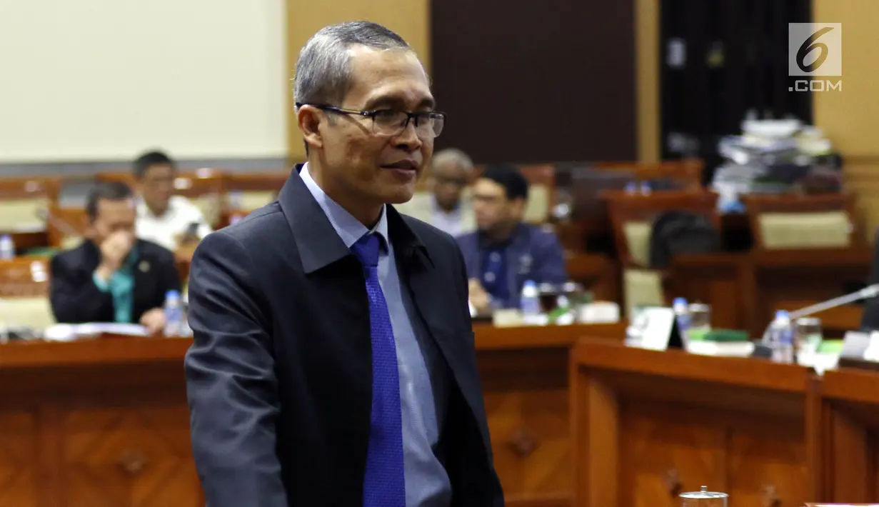 Calon Pimpinan (Capim) Komisi Pemberantasan Korupsi (KPK) yang juga merupakan Wakil Ketua KPK, Alexander Marwata hadir dalam uji kepatutan dan kelayakan (Fit and Proper test) Capim KPK di Komisi III DPR, Gedung Parlemen, Senayan Jakarta, Kamis (12/9/2019). (Liputan6.com/Johan Tallo)