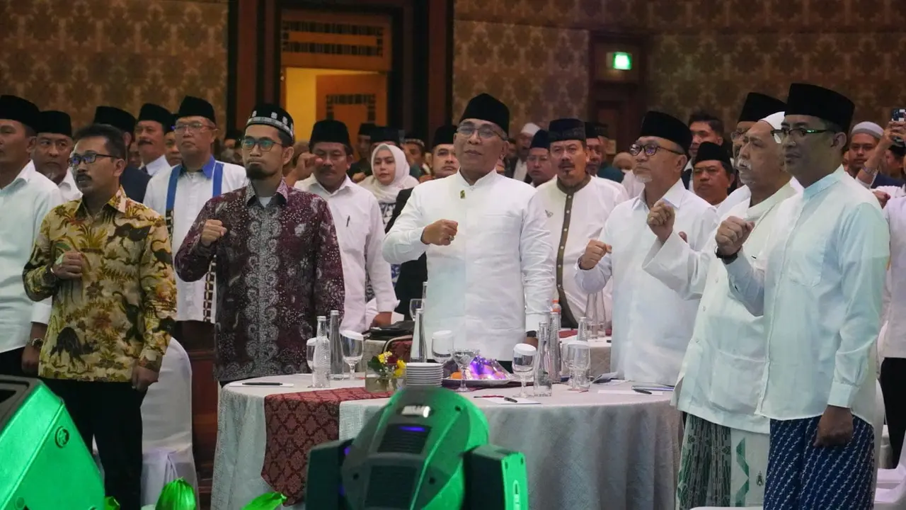 Ketua Umum (Ketum) Partai Amanat Nasional (PAN) Zulkifli Hasan atau Zulhas dan Ketua Umum PBNU, Yahya Cholil Staquf atau Gus Yahya