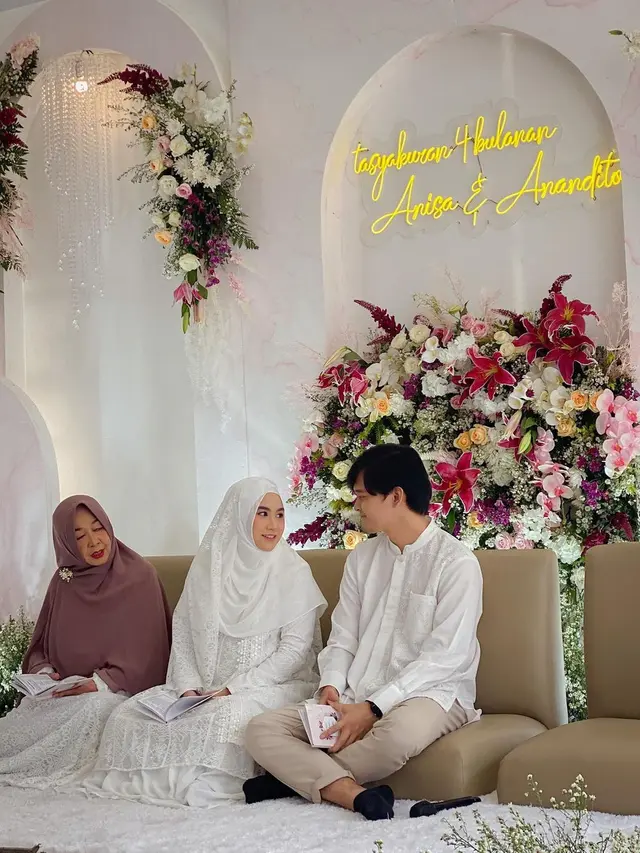 Hamil Anak Kembar, Ini 6 Momen Anisa Rahma Gelar Pengajian 4 Bulan Kehamilan