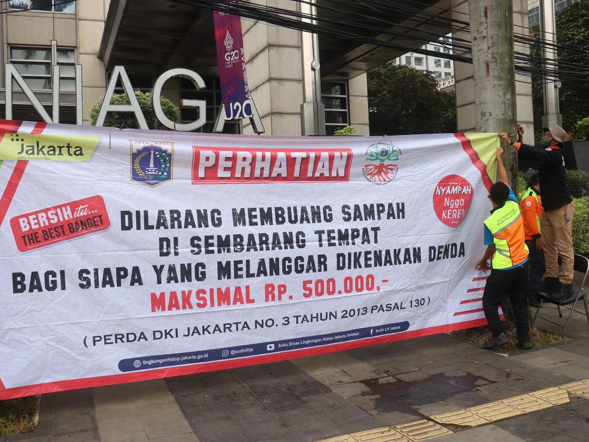 Gerindra Harap Drone Pantau Pembuang Sampah Sembarangan Mudahkan Kerja Pemprov DKI - News Liputan6.com