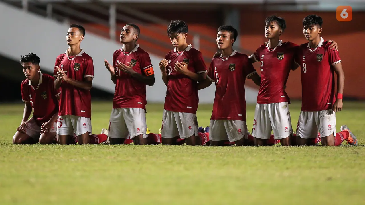 Foto: Drama Menegangkan Adu Penalti Timnas Indonesia di Semifinal Piala AFF U-16 2022