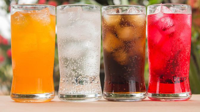 Minuman Soda dan asam (Benjamas11/Shutterstock)