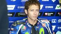 Pebalap Movistar Yamaha, Valentino Rossi, hanya finis di posisi ke-8 pada balapan MotoGP Jerman, Minggu (17/7/2016). (Motorsport)