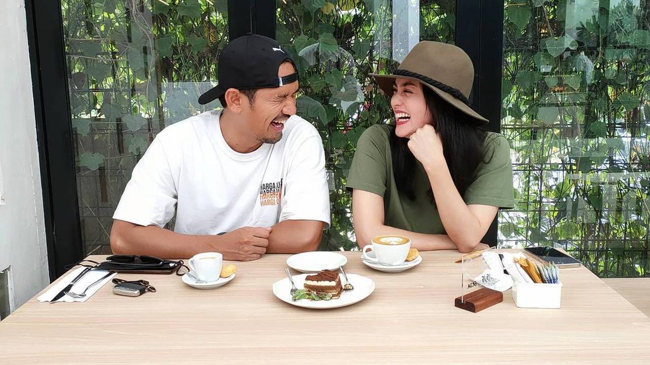 6 Momen Honeymoon Ririn Ekawati dan Ibnu Jamil di Bali, Romantis
