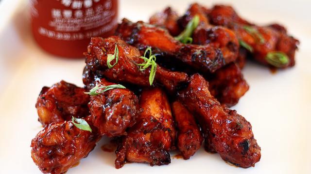 [Bintang] 10 Restoran Wajib Kunjung untuk Pecinta Chicken Wings Jakarta
