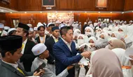 Seskab Teddy Sambut 300 Santri di Istana Kepresidenan