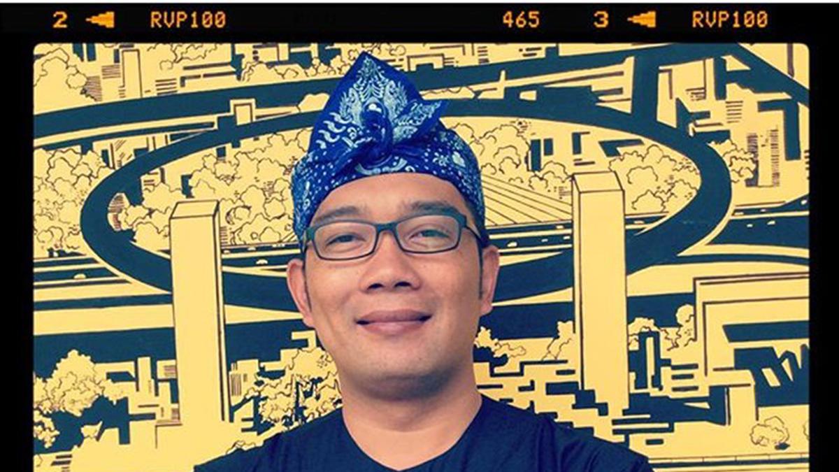 Follower Puji Desain Interior Ruang Kerja Ridwan Kamil