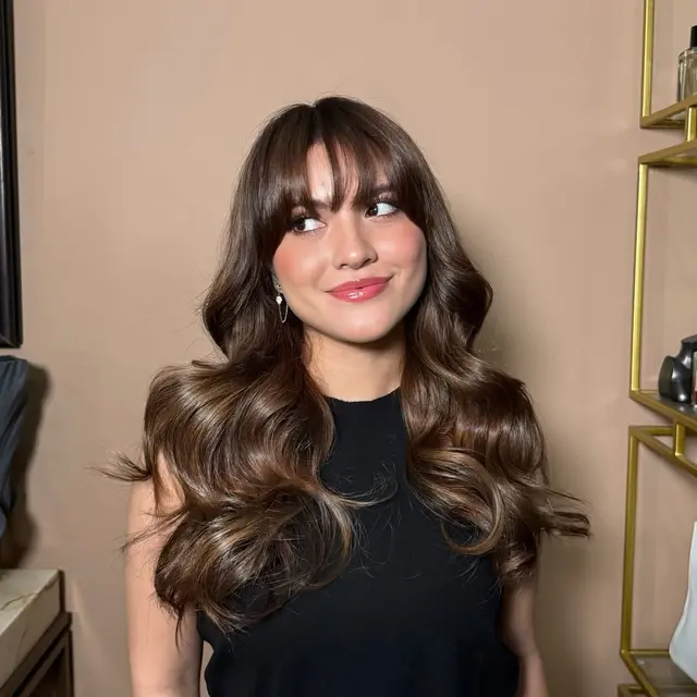 Potret Marsha Aruan Tampil Manis dengan Gaya Rambut Baru Berponi, Pesonanya Makin Memikat