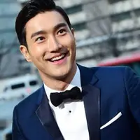 Siwon Super Junior sudah terlahir dari keluarga kaya raya. Ayahnya merupakan mantan CEO dari pakaian bayi yang terkenal di Korea, Boryung Medience. (Foto: allkpop.com)