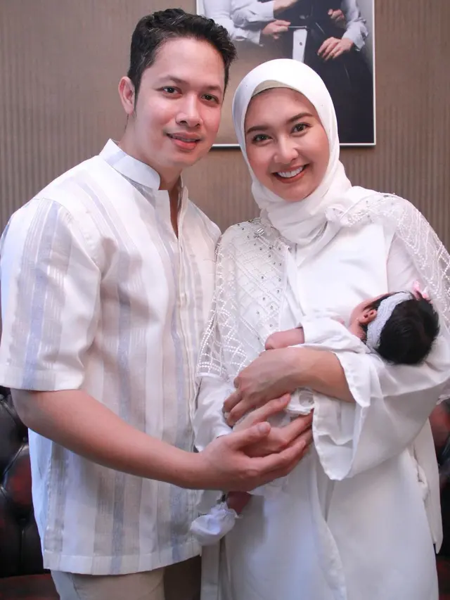 Mantap Berhijab, Ini 6 Potret Terbaru Kevin Lilliana yang Makin Anggun