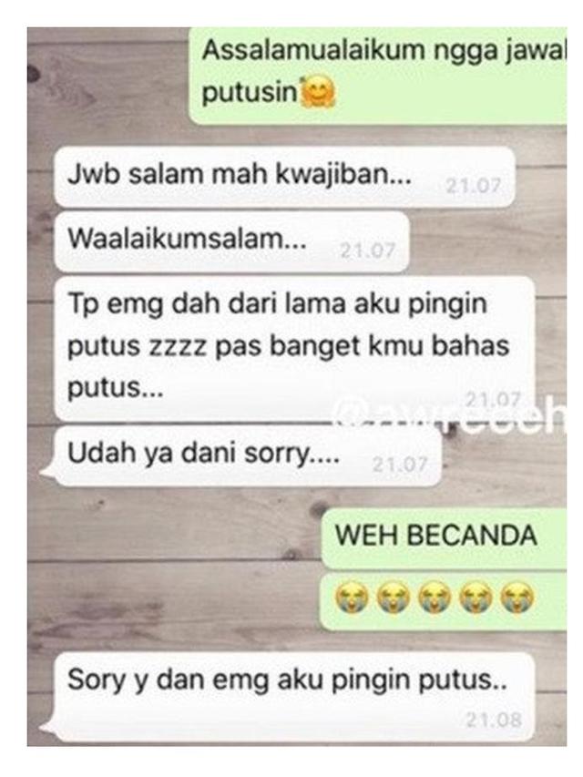 6 Chat Prank Minta Putus Ini Bikin Senyum Tipis, Hubungan Dibuat Mainan