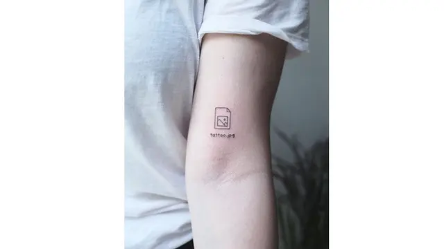 Tak Hanya Simpel, Potret 7 Tato Ukuran Kecil Ini Artistik Banget
