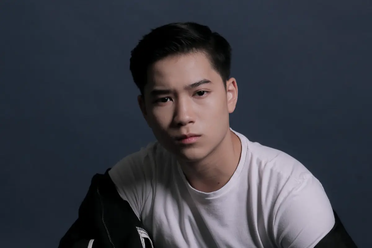 Fimela People: Cerita Marco Wibowo Terjun Ke Dunia Modeling
