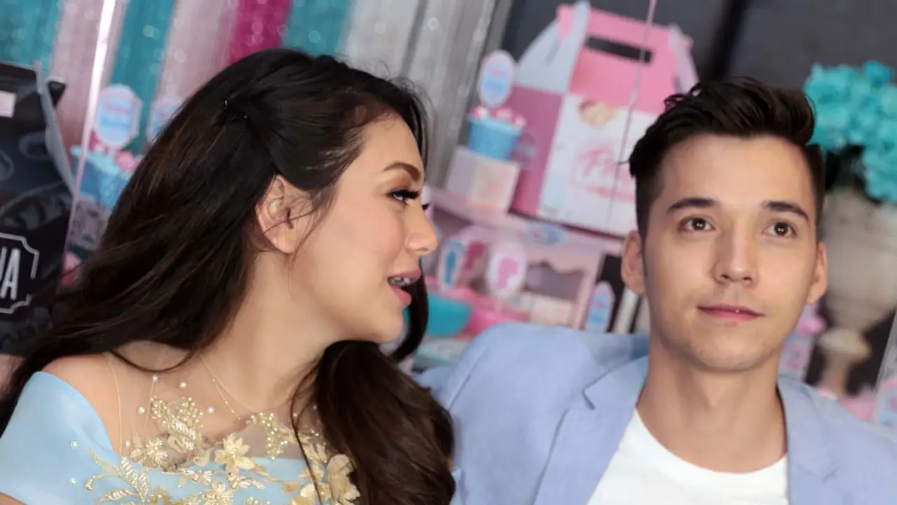 [Bintang] Celine Evangelista dan Stefan William