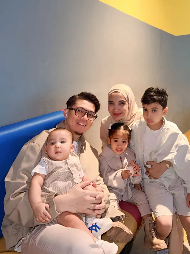 keluarga Zaskia Sungkar dan Irwansyah (instagram.com/zaskiasungkar15)