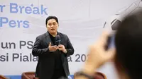 Ketua umum PSSI, Erick Thohir berbicara dalam Water Break PSSI Pers di GBK Arena Jakarta, Kamis (16/4/2026). (Dok. PSSI Pers)