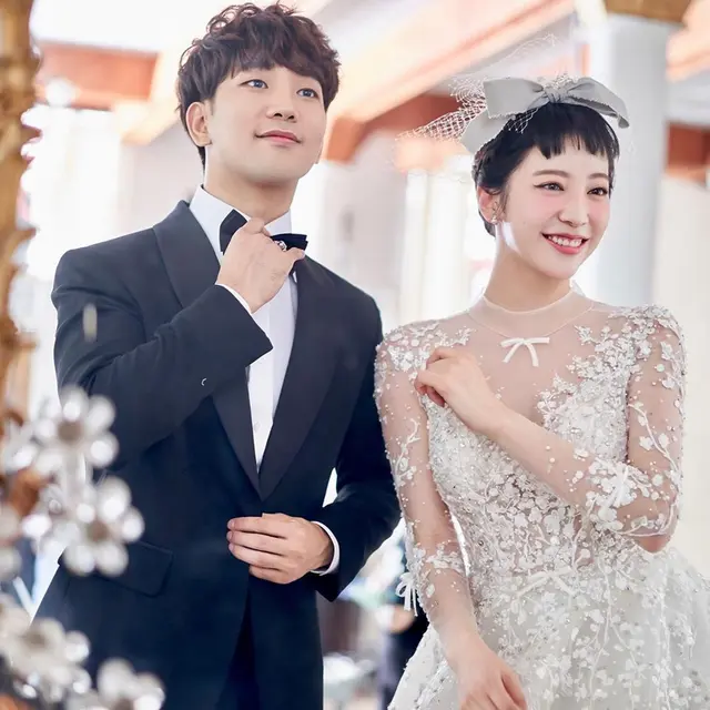 Hanya Undang 70 Orang, Ini 7 Momen Kemesraan G.O MBLAQ dan Choi Ye Seul