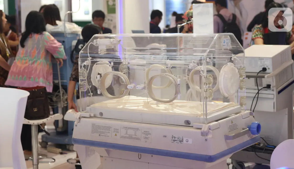 Alat kesehatan terlihat saat pameran Indonesia Hospital Expo 2019 di JCC, Jakarta, Kamis (24/10/2019). Pameran ini bertema Transformasi Menuju Layanan Kesehatan Paripurna. (Liputan6.com/Angga Yuniar)