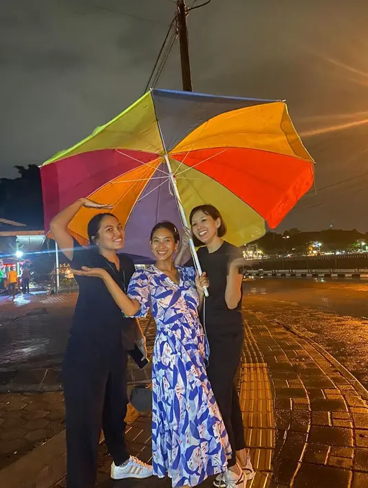 [Instagram/happysalma]