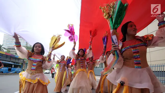 Rayakan Paskah, Sejumlah Umat Kristiani Lakukan Kirab
