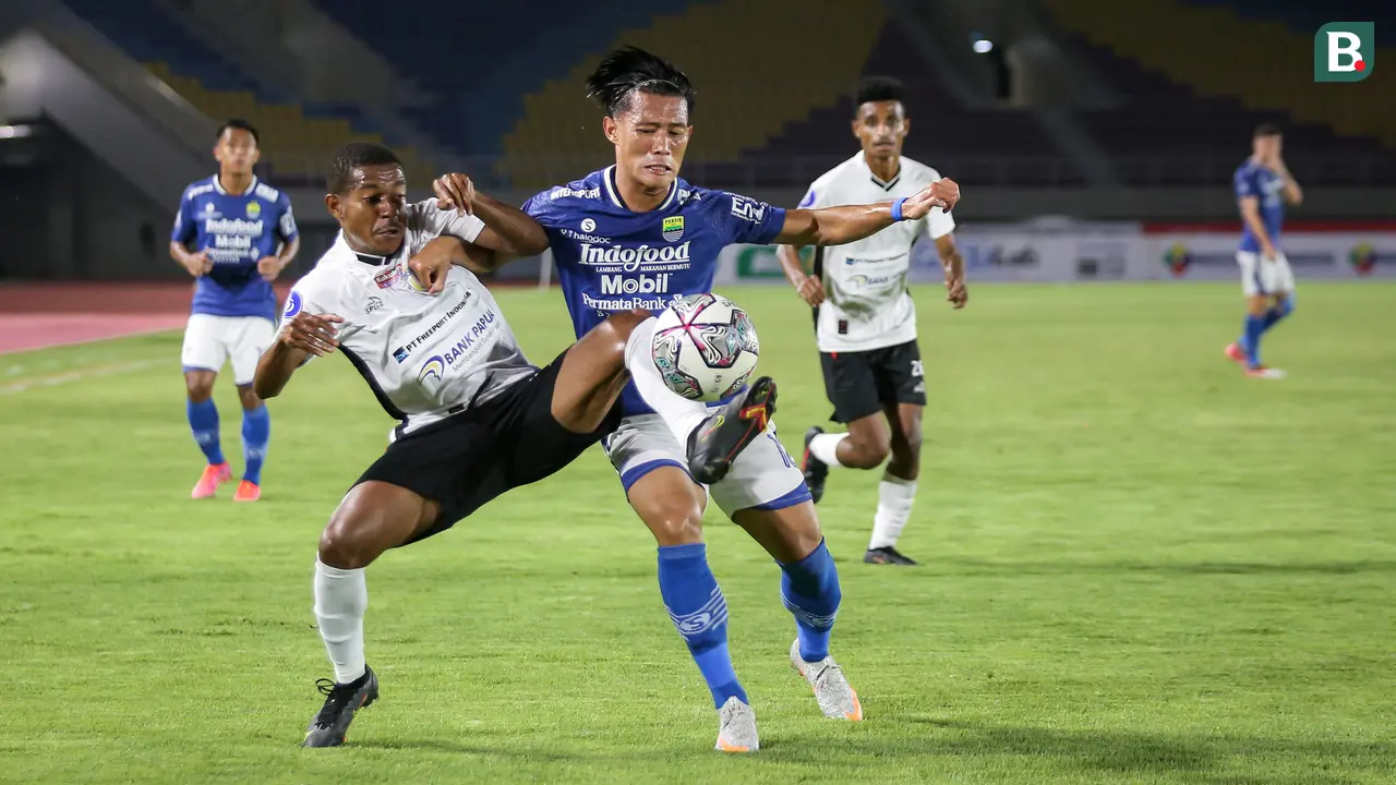 Foto: Belum Terkalahkan, Persib Gusur Bhayangkara FC dari Puncak Klasemen usai Gulung Persipura Jayapura dalam BRI Liga 1