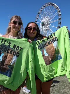 Para penggemar Justin Bieber di Coachella 2026. (VALERIE MACON / AFP)