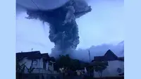 Merapi Kembali Memuntahkan Abu Vulkanik